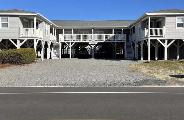 GREAT LOCATION-1st STREET CONDO WITH POOL