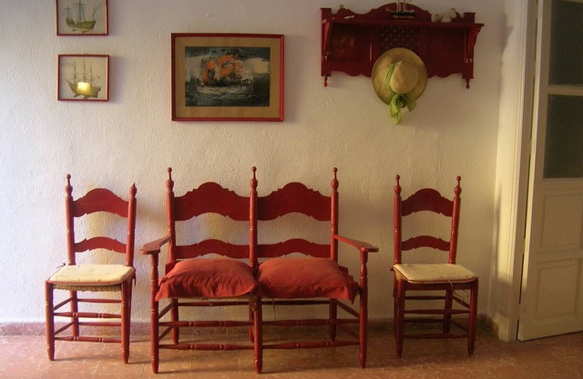 GREAT TYPICAL CONSTRUCTION HOUSE WITH A BIG BALCONY IN THE BEACH- CHIPIONA
