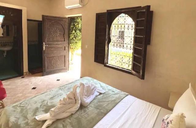 Green bedroom