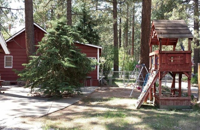 Green Cabin in Big Bear Lake 3 bdr Pets Friendly