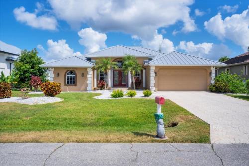 GRH14682 - Charlotte Harbor Area - 2 Bed 2 Baths Villa