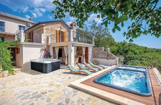 Grmanski Dvori with Sea View