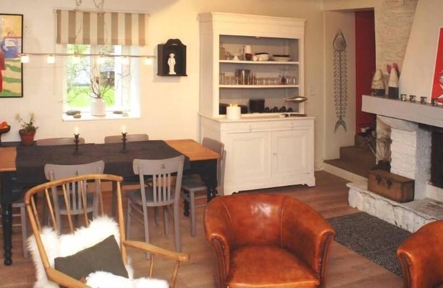 Groix Charming house, ideally located 50 meters from the beach in Locmaria