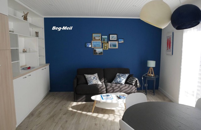Ground floor apartment classified 2 * 100 meters from the sea