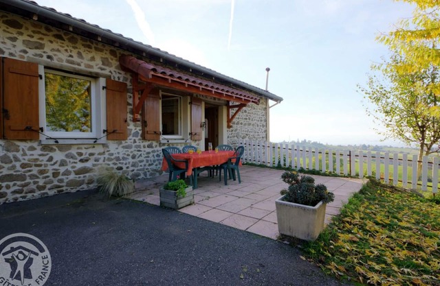 Ground floor cottage, pets allowed, near Saint-Étienne