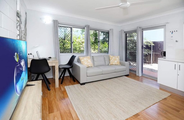 Ground Floor Easy Unit Close to City 4