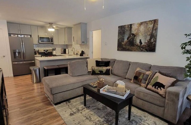 Ground Floor Remodeled Condo in the Pines!