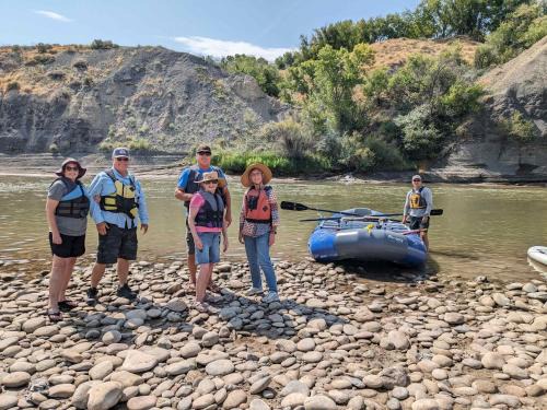 Group Basecamp 6 Bedrooms Downtown GJ