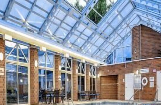 Group Vacation! 2 Units Close to University Park Mall! W/ Pool Access & Parking!