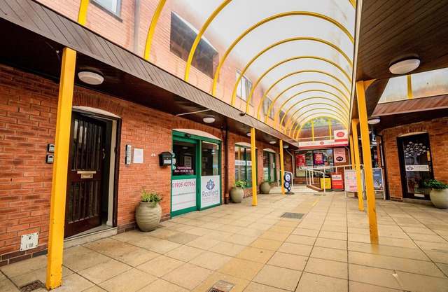 Guest Homes | 2 Bed Apartment in Worcester