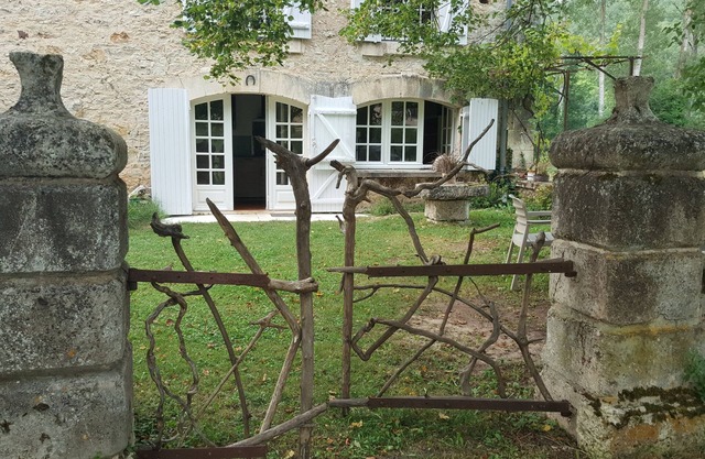 Guest house La Rivière Assoiffée