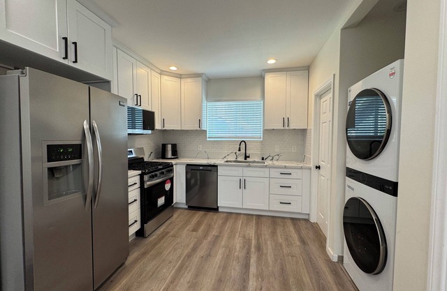 Guest House Near CSUN, Universal Studios, and Hollywood