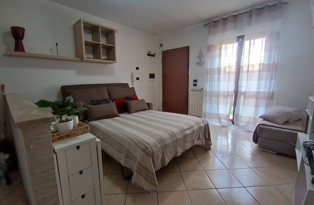 GUEST HOUSE RIVA TOGNAZZI DETACHED HOUSE, QUIET STAY HOLES CITY.