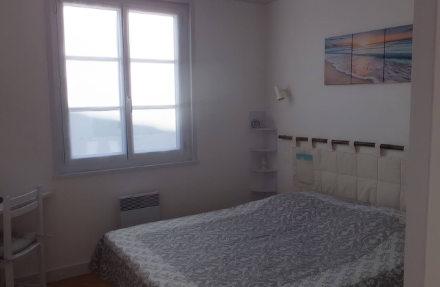 Guest Room Heraudeau 2 - with shared garden and air conditioning