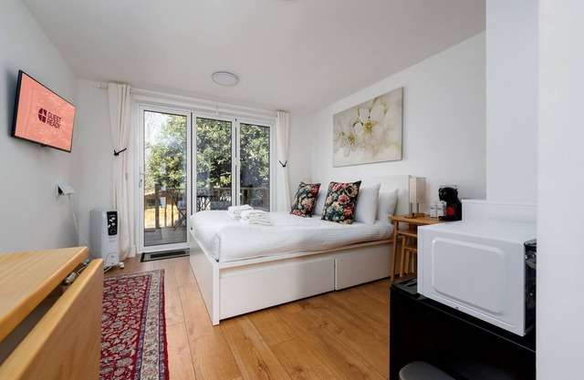 GuestReady - Charming studio with a private garden