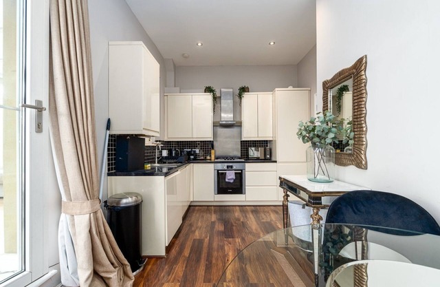 GuestReady - Fabulous stay in Fulham
