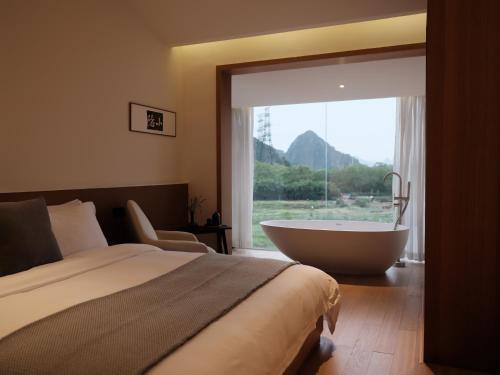 Guilin Bonjour Boutique Hotel- Free pick up service over 3 nights