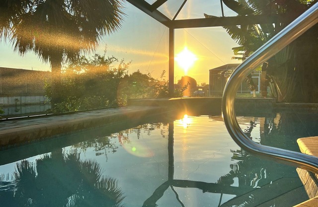 Gulf Coast Paradise – 4BR Waterfront Gulf Access with Heated Pool in Cape Coral