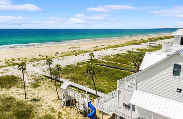 Gulf-Front Luxury | 8BR w/Pool Jan 2026 & Private Boardwalk, Boats OK