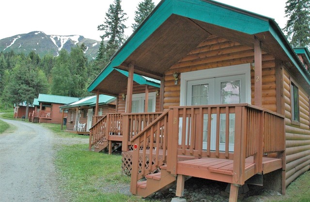Gwin's Lodge Poplar Chalet #2