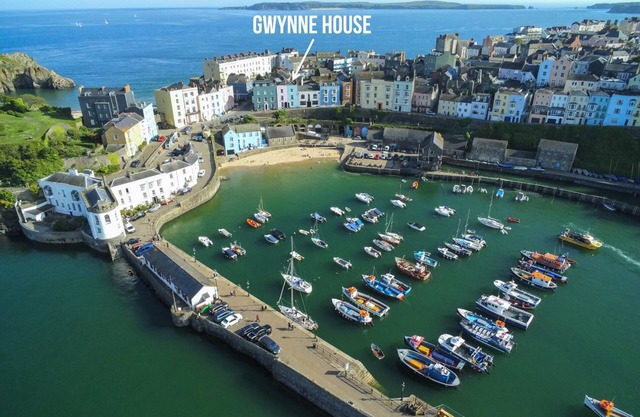 Gwynne House - 6 Bed Holiday Home - Tenby Harbour