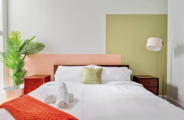 Gym | Garage Parking | Balcony | Sleeps 6