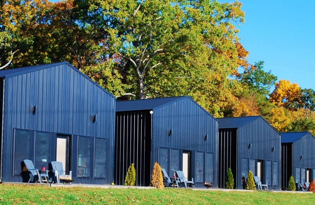 H&M Retreats Hermann, MO