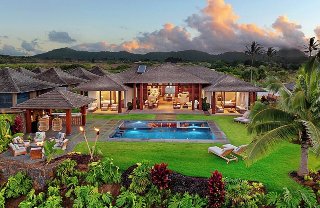 Hale Ka Pua Ola by Gather: Private Luxury Retreat w/Pool, Hot Tub & Ocean Views