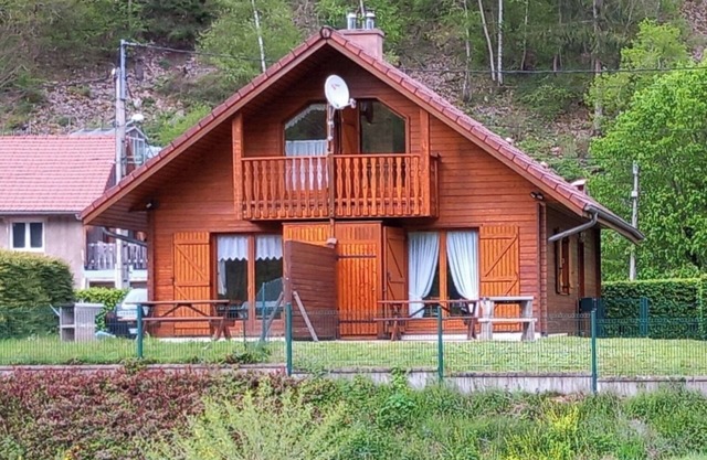 Half chalet just a stone's throw from the Confiserie des Hautes Vosges!