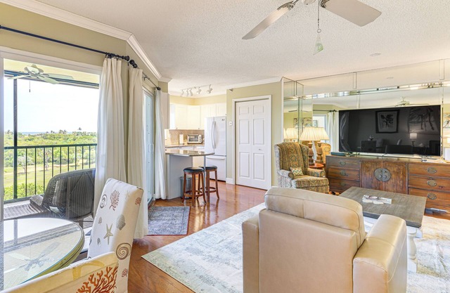 Half-Mi to Jupiter Beach: Condo w/Ocean Views!