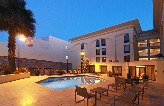 Hampton by Hilton Chihuahua