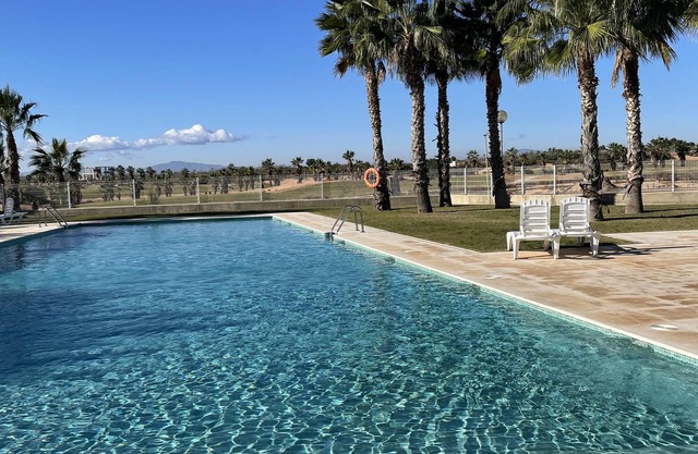 Hancinda Sleeps 4 With Free Parking