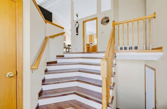 Hanover. Stylish pet friendly home. No pet fee