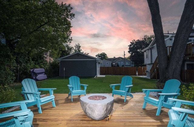 Harbor Clubhouse 3-Bed 3.5-Bath Modern Waterfront with Hot Tub & Pet Friendly