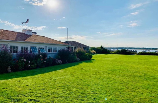 Harbor Front cottage for monthly rent