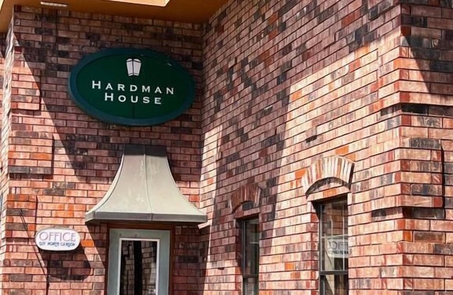 Hardman House Inn & Suites