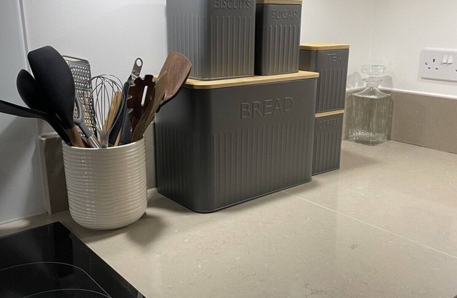 Harold Wood Haven Next to Station Small Dogs OK