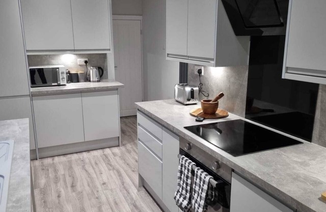Hassle-Free & Handsome Brand-New 3-Bed Home