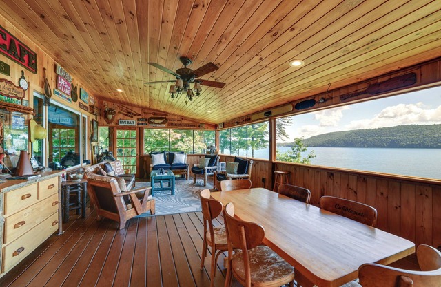 Hatch's Landing: Lake Ostego Home