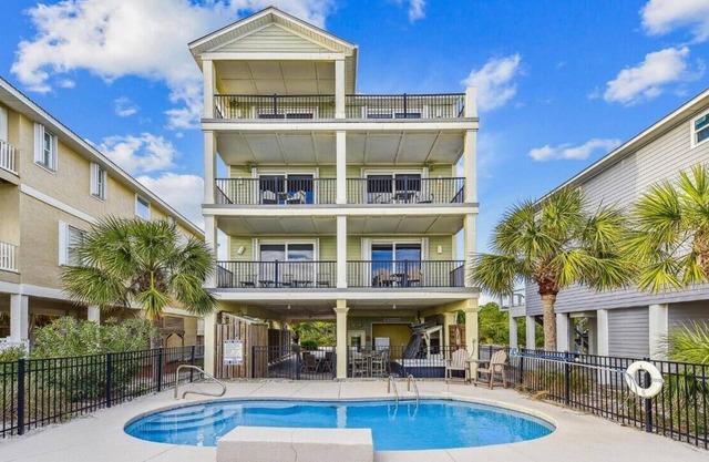 Headed West - Private Pool, Beach Front, Pet Friendly, Free Beach Gear!