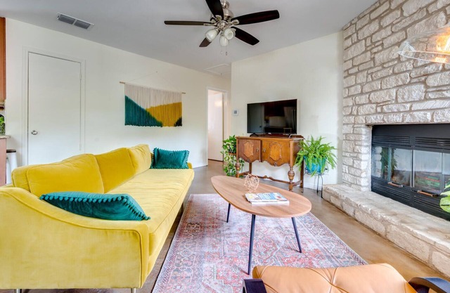 Heart of Austin 3BR Bungalow