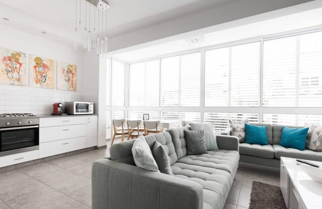 Heart of Tel-Aviv Spacious Stay by Sea N' Rent