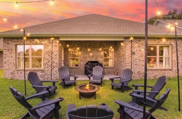 Hearth & Haven 4BR w/Game Room + Fire Pit Walk to Foley Sports Complex