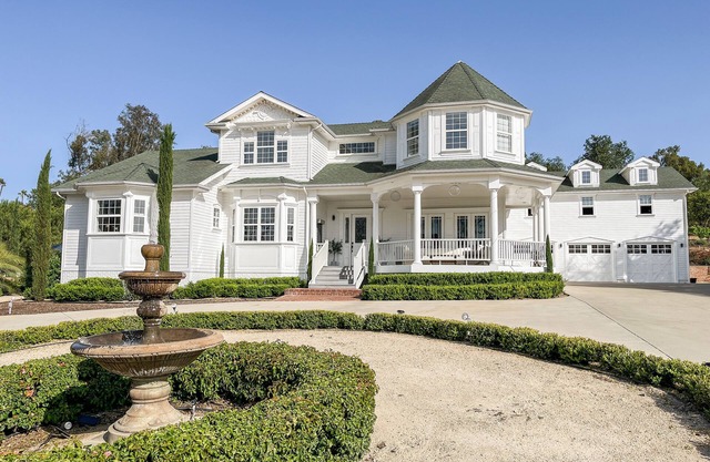 Heated Pool 40' Waterslide, Spa, Sauna, 5Beds 5Baths