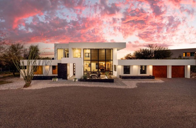 Heated Pool/Mountain Views/Spa/4 BR/3.5 BA