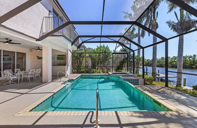 Heated Pool & Spa, Gulf Access, Dock - Villa Sunset Mangroves - Roelens