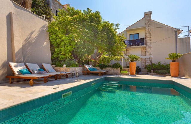 Hedera Estate, Hedera A18