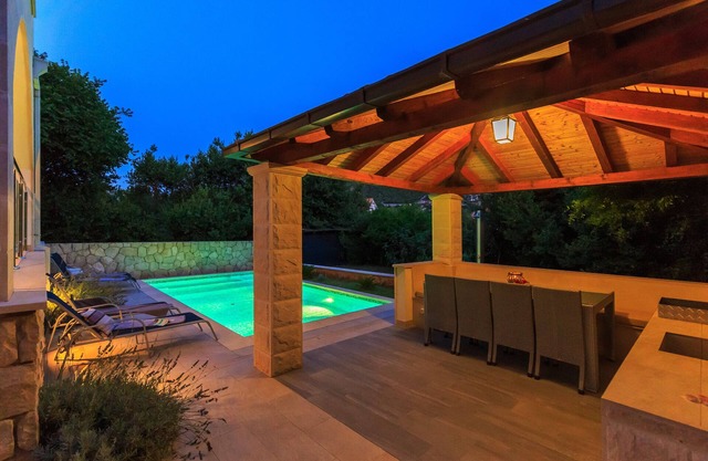 Hedera Estate, Villa Hedera X