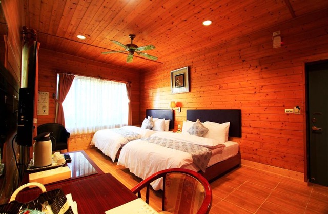 Hejia Hot Spring Hotel