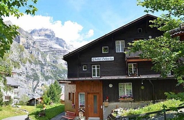 Helvetia (Heinemann) 4-bed apartment